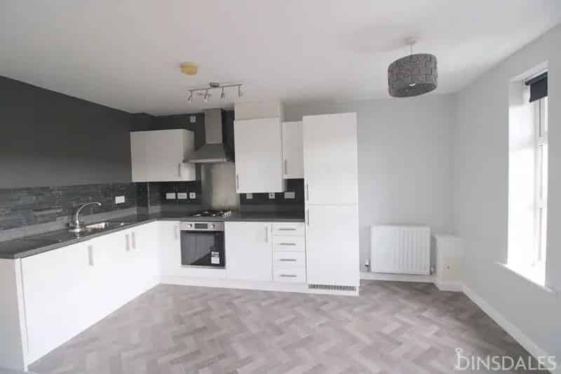 2 Bedroom Modern Flat for Rent
