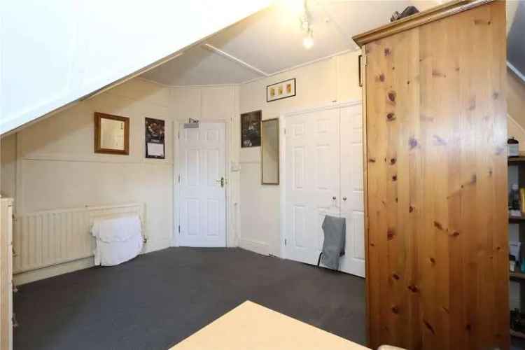 5 Bed HMO Flat For Sale - High Annual Income