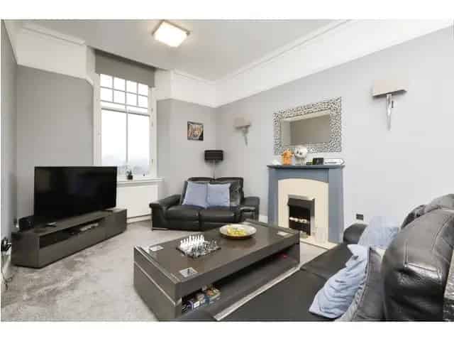 2 Bedroom Flat for Sale Gartloch Village