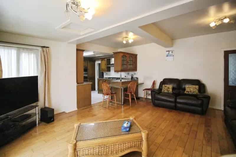 4 Bedroom House For Sale Manchester