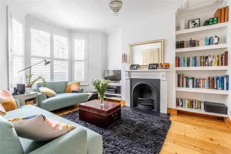 4 bedroom terraced house for sale