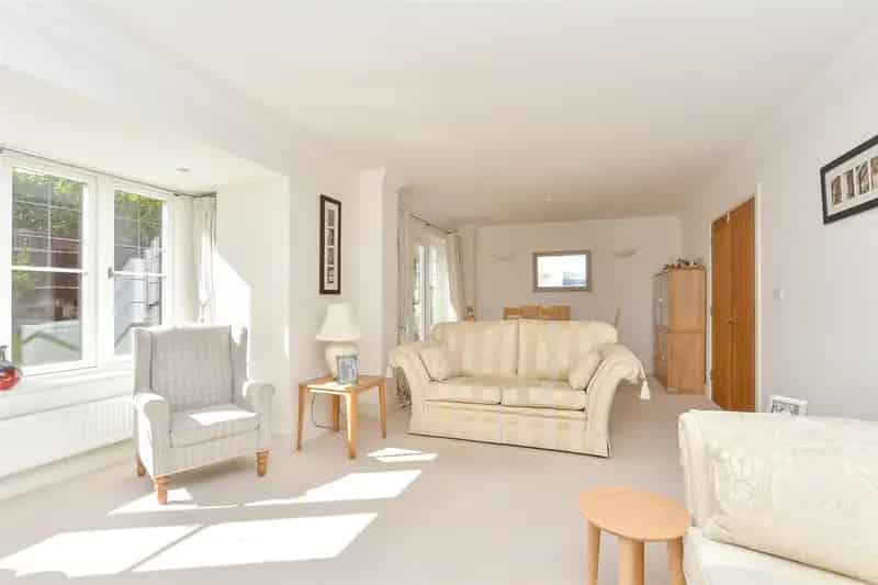 5 Bedroom Detached House For Sale Perfect For Families