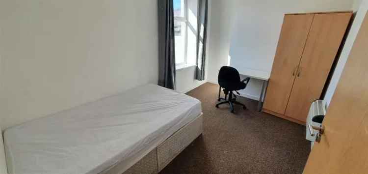 3 bedroom flat to rent