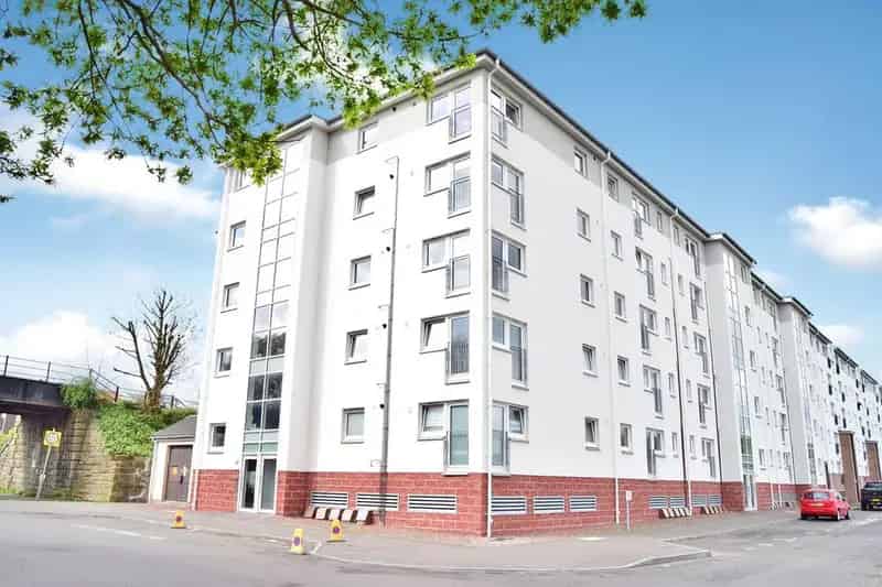 1 Bedroom Flat for Sale in Glasgow and Surrounding Areas