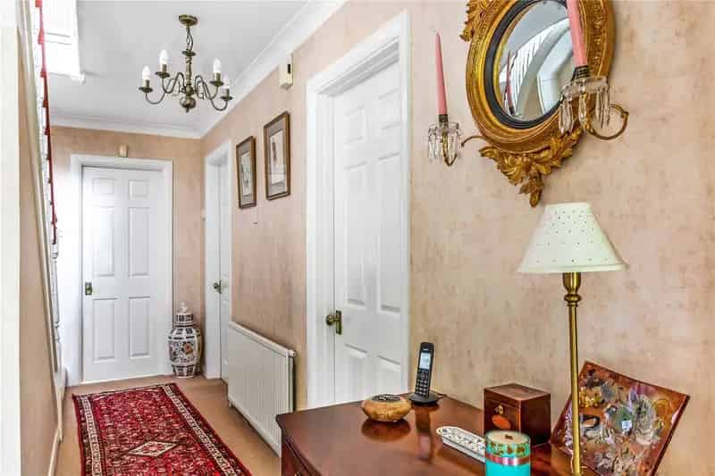 4 Bedroom Detached House for Sale Huntersfield Close Reigate