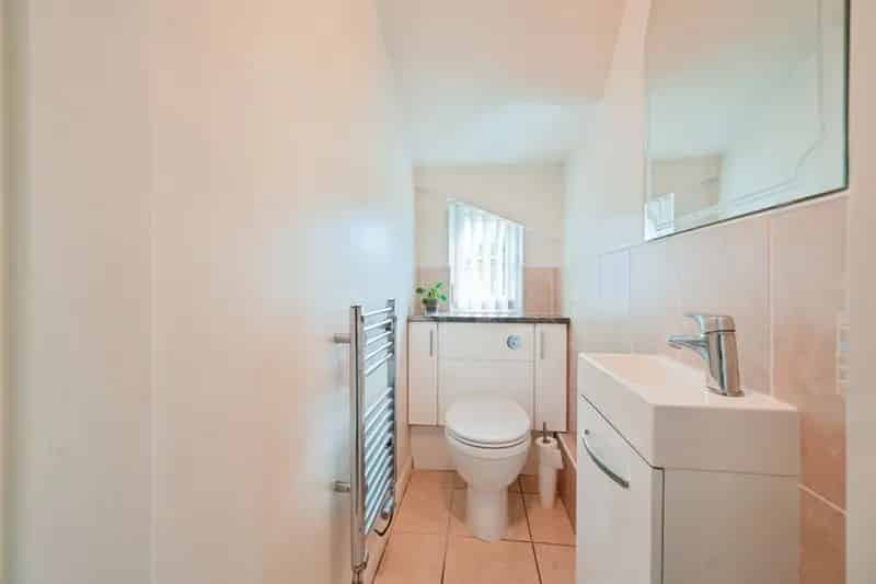 Four Bedroom Detached House Mickleover Derbyshire