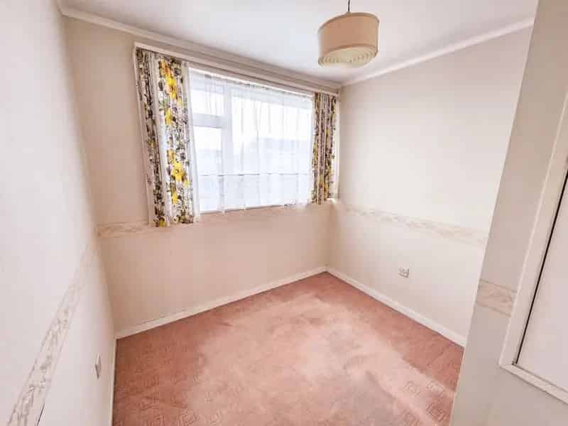 3 Bedroom Terraced House For Sale No Upward Chain
