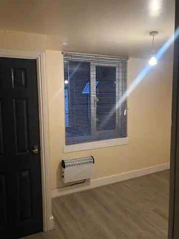 Modern 1 Bedroom Flat York Road Great Location