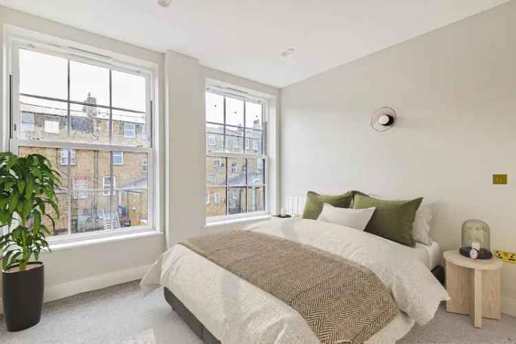 Flat For Sale in London, England