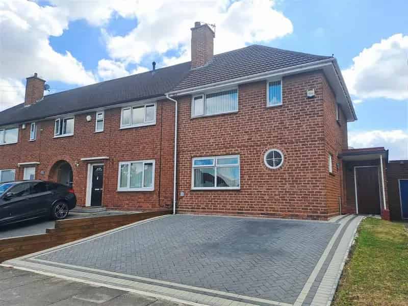 2 Bedroom End Terrace House for Sale