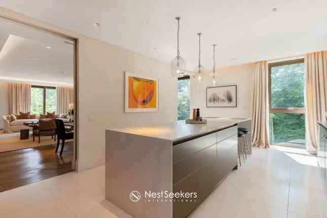 Flat for sale in Campden Hill, London W8