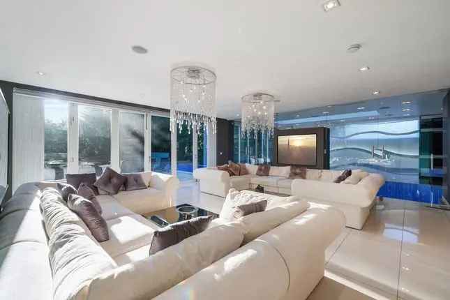 Detached house for sale in The Bishops Avenue, London N2