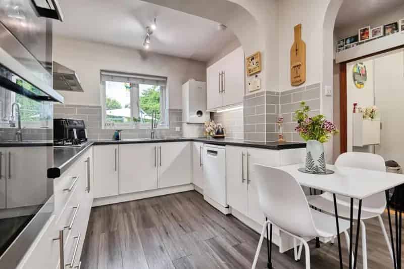 5 Bedroom Family Home For Sale
