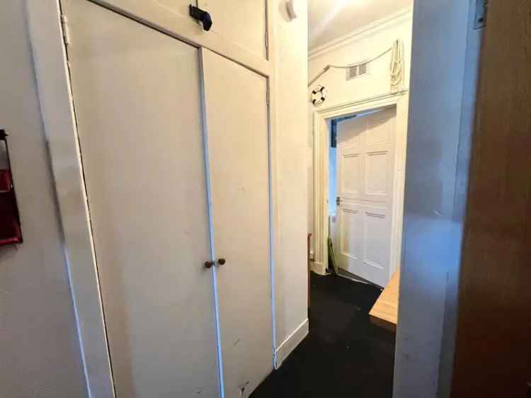 Furnished 1 Bedroom Flat Near Aberdeen Beach and City Centre