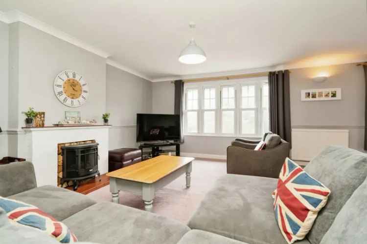 Mundesley Coastal Maisonette - 3 Bedroom Holiday Let Investment