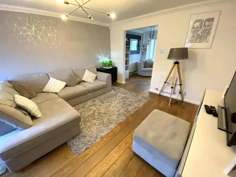 3 Bed Detached House For Sale