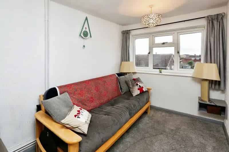 3-Bedroom Townhouse with Garage and Garden