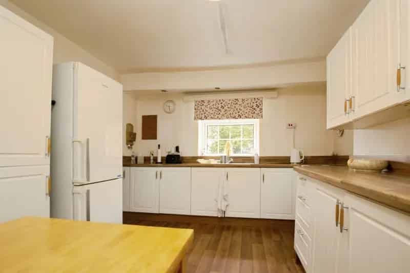 3 Bed Semi-Detached House Large Garden Parking Semi-Rural