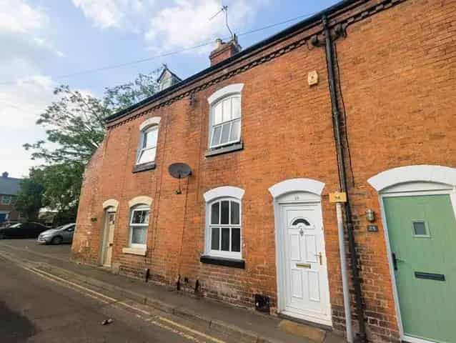 2 Bedroom Terraced House to Rent