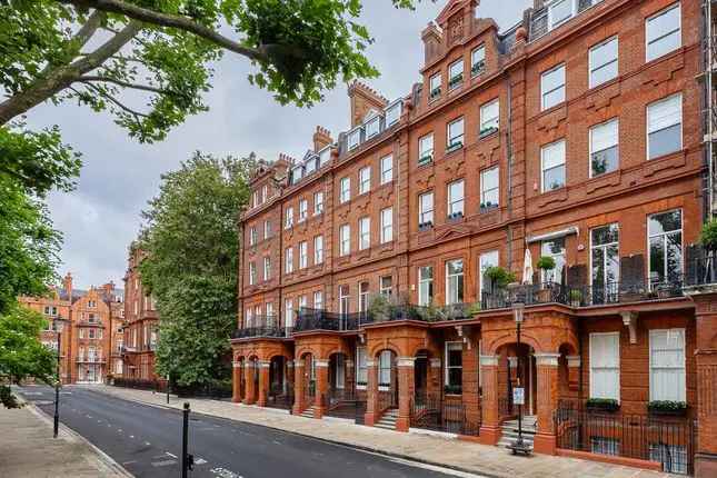 Flat for Sale in Cadogan Square Knightsbridge London