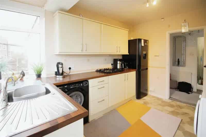 2 Bedroom Semi Detached Bungalow House to Rent