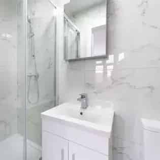 42m² Studio Flat London - Newly Refurbished - Zero Deposit