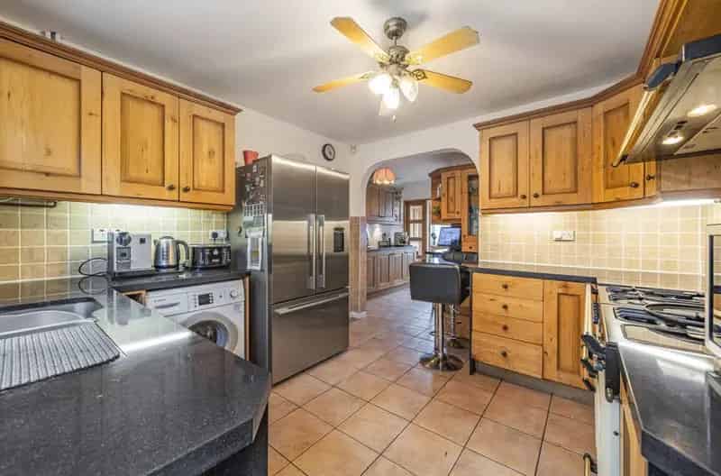 4 Bedroom Bungalow Sonning - Large Detached House with Double Garage