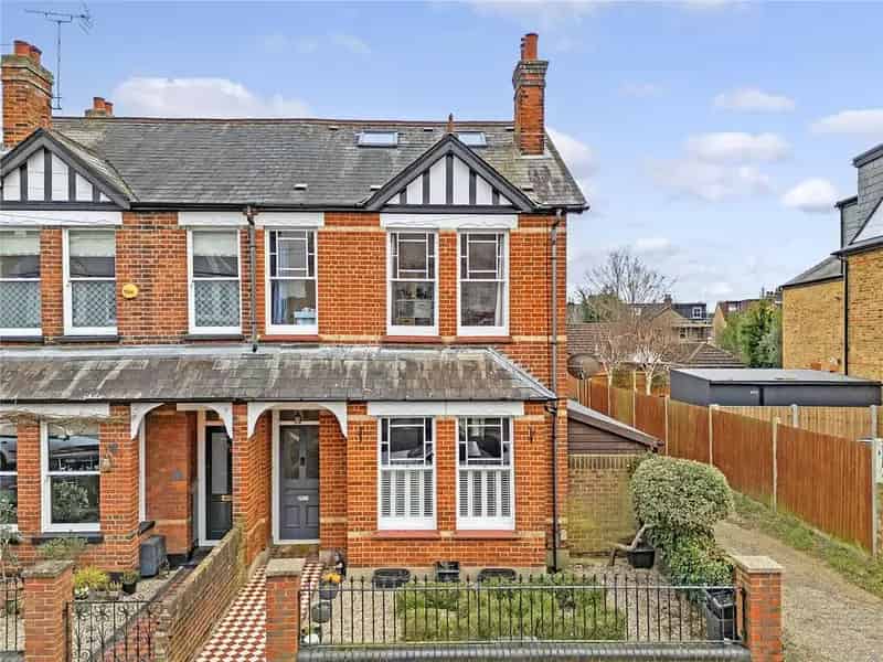 4 Bedroom Semi-Detached House for Sale