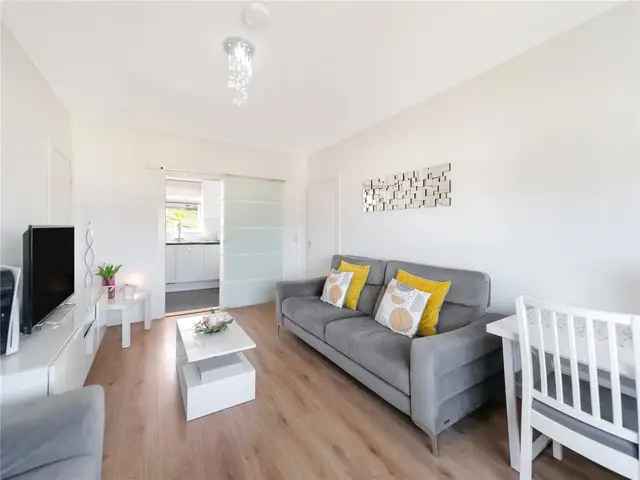 2 Bedroom Cottage for Sale in Gourock