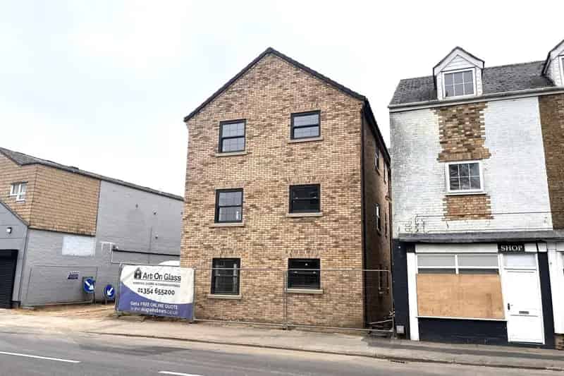 Stunning 2-Bedroom Apartment March Town Centre Available July 2025
