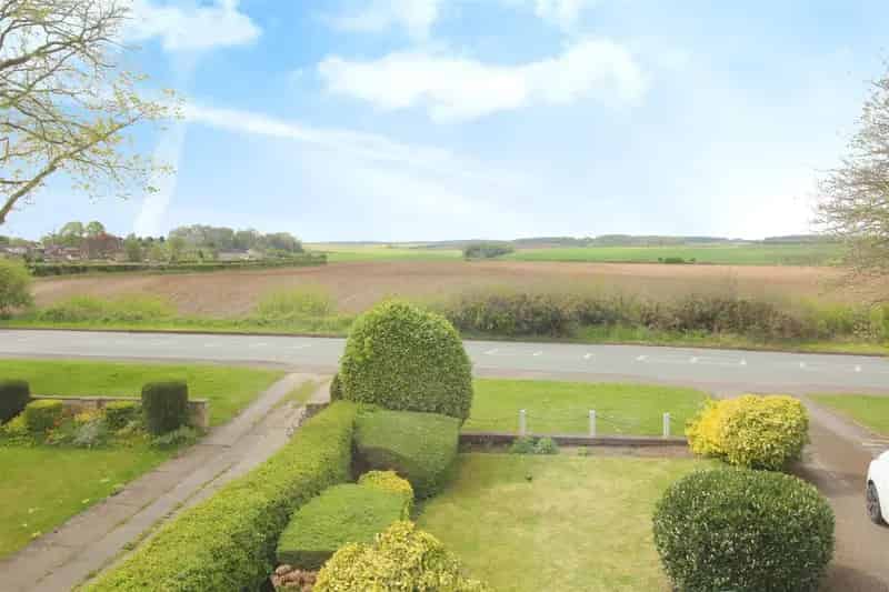 4 Bedroom Detached House To Rent Near Amenities