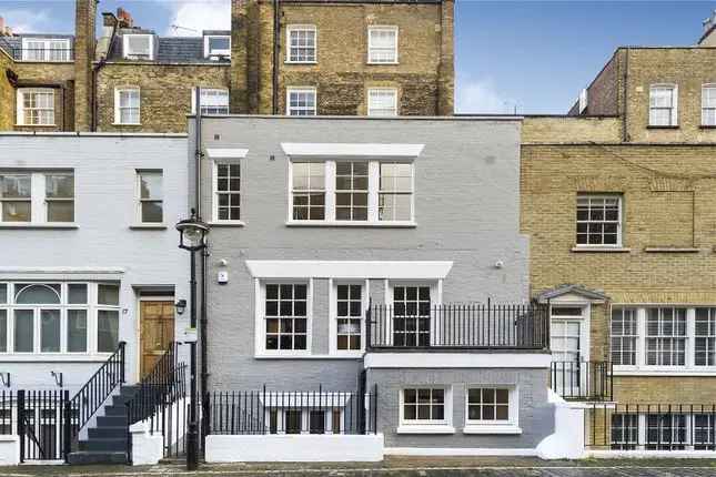 Stunning 3-Bedroom Mews House Marylebone Montagu Square