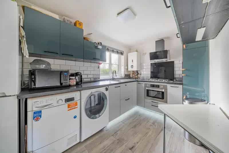 One Bedroom Apartment Near Transport Links