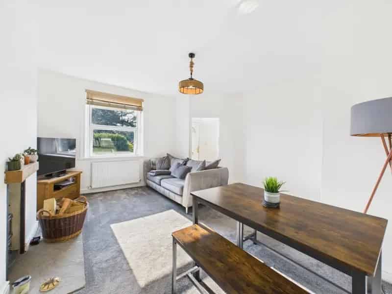2 Bedroom House For Sale 679 SQ FT Wilsden