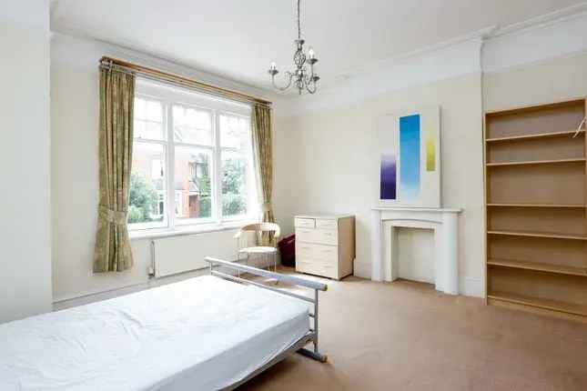 4 Bed Split Level Flat to Rent in London SW15