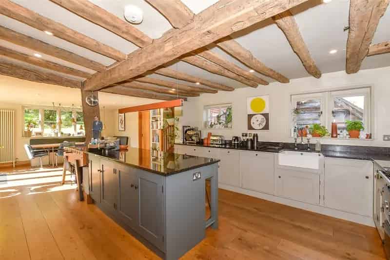 5 Bedroom Detached House for Sale in Pembury