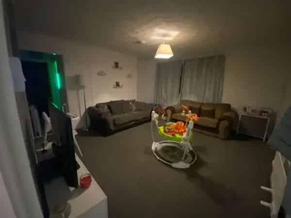 2 Bedroom Flat with Balcony and Storage
