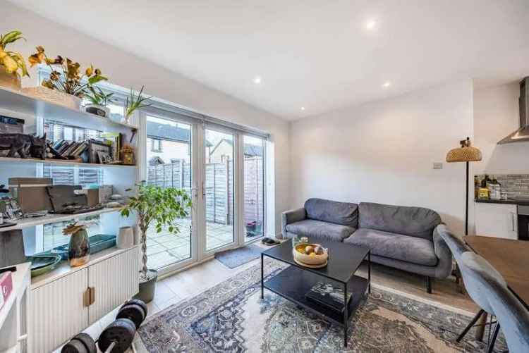 2 Bed House for Sale Near New Cross Gate Station