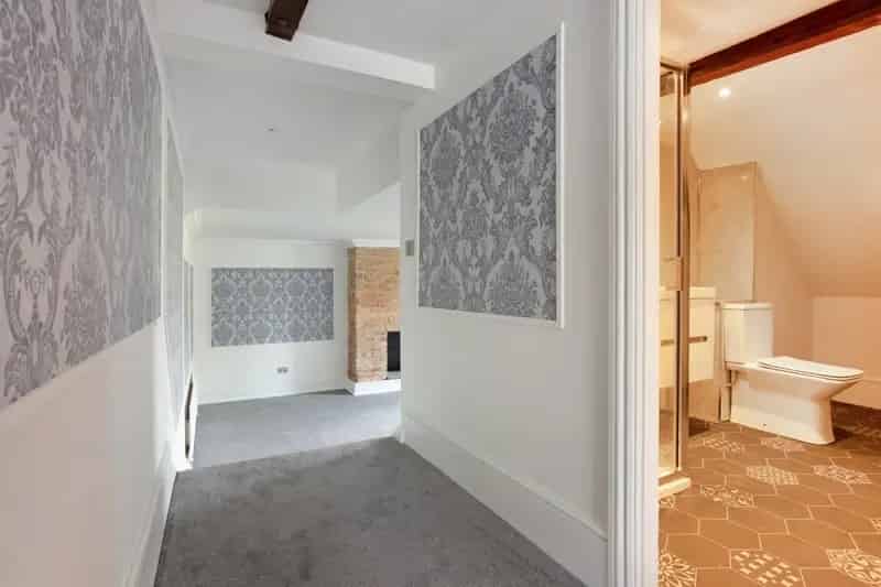 2 Bedroom Apartment to Rent Sevenoaks Grade II Listed Parking Gardens