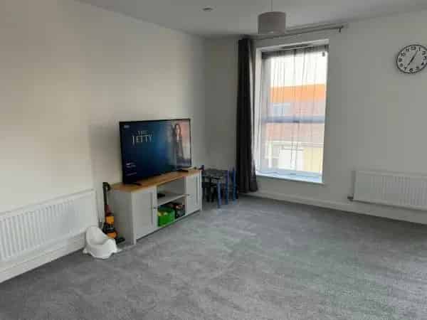 Lovely 2 Bedroom New Build Flat in Newhaven Near Train Station