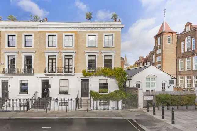 Town house for sale in Lamont Road, Chelsea, London SW10, United Kingdom