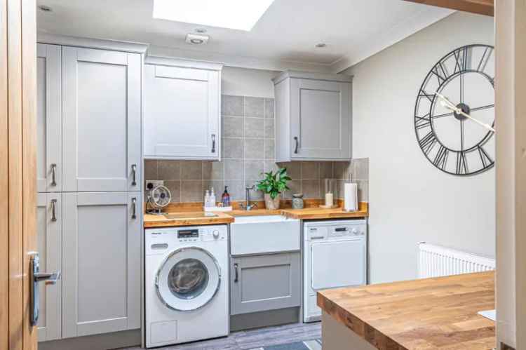 4 Bed House for Sale in Oakley