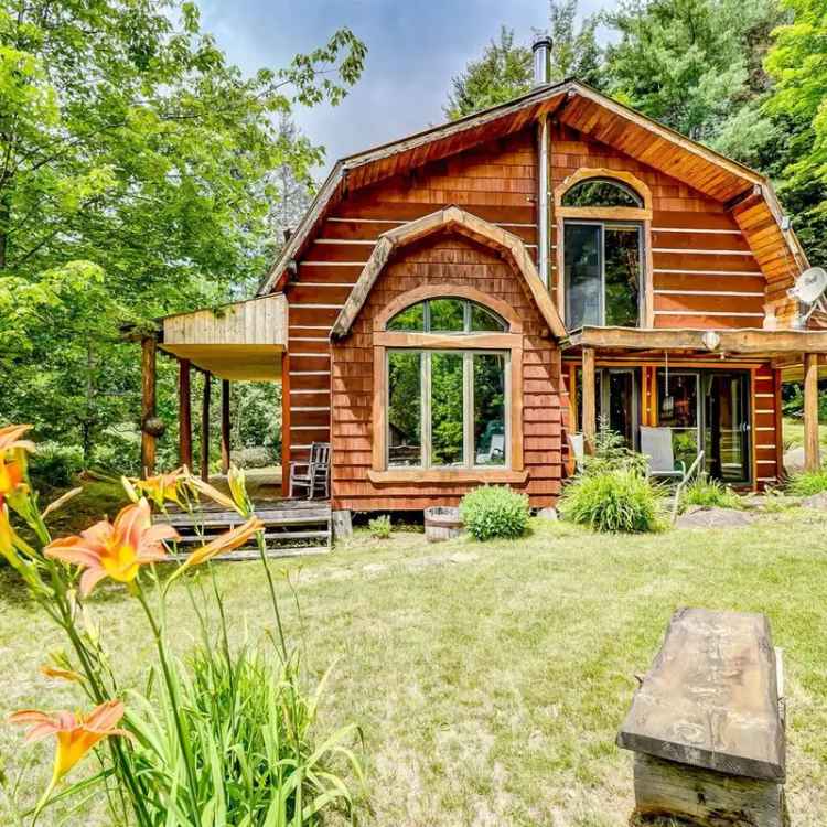 45-Acre Rustic Country Home near Papineau-Labelle