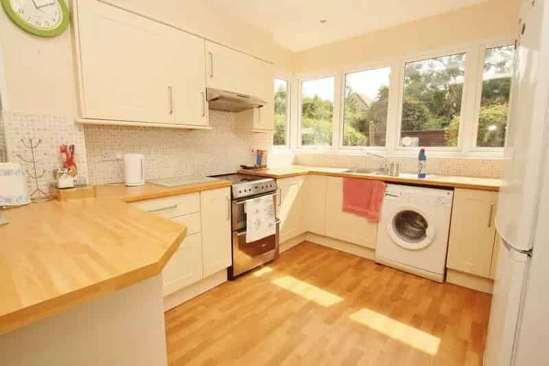 5 Bedroom Detached Student House Near Talbot Campus