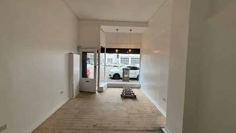 Refurbished Class 1A Premises in Glasgow's Cathcart