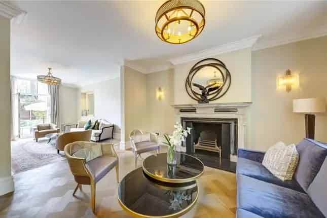 Newly Refurbished 5-Floor Townhouse in Knightsbridge