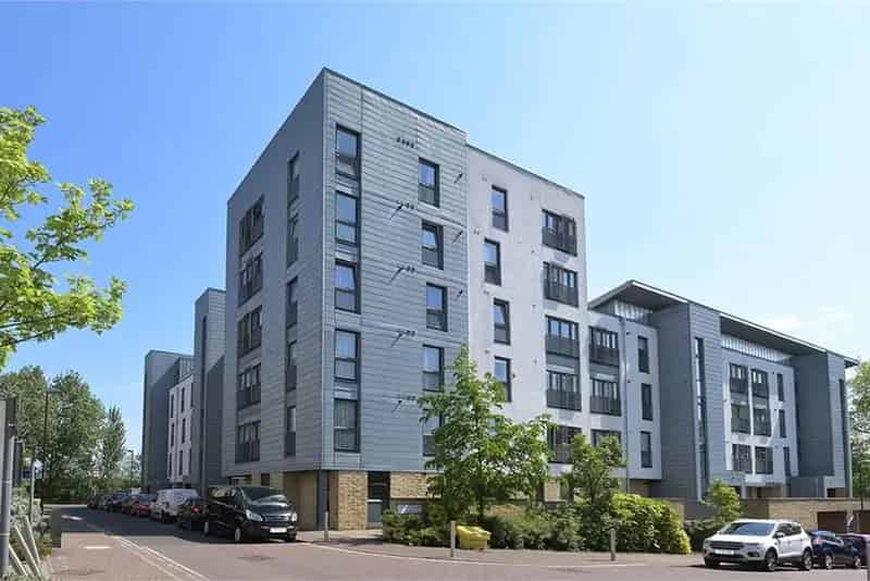 2 Bed Flat Fettes Edinburgh Modern Open Plan Living Private Balcony Secure Parking