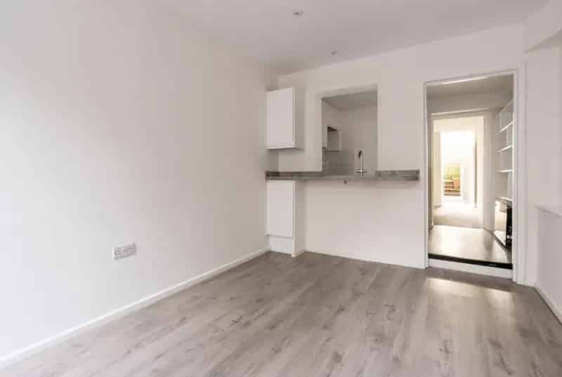 1 Bedroom Flat to Rent in South West England