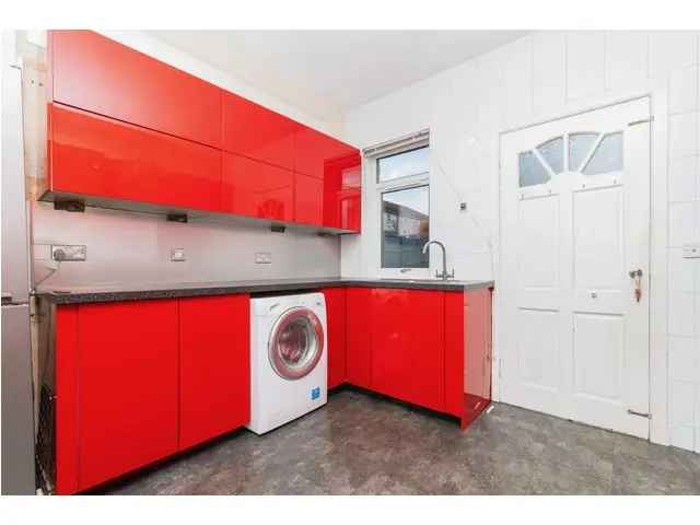 2 bedroom flat  for sale