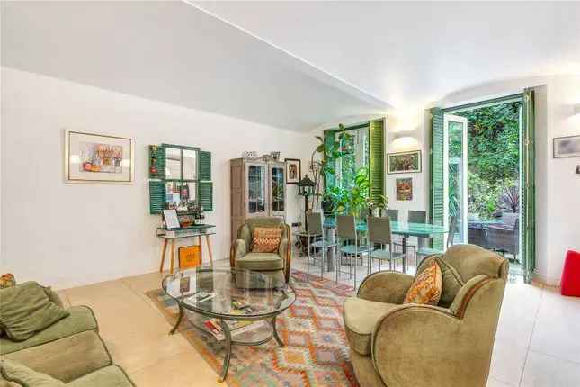 Flat for sale in Westbourne Terrace, London W2